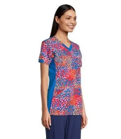 Scrubletics Women's V-Neck Kangaroo Pocket Printed Scrub Top -Helly Hansen shop 403712 3FLBSLS23725ANS PROD 3 MULTI